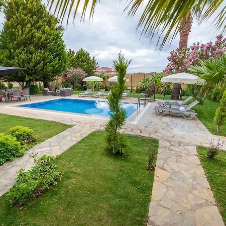 Villa Palmiye Jakuzi Ve Havuzlu Luks Tatil Evi - Ocekhomes *