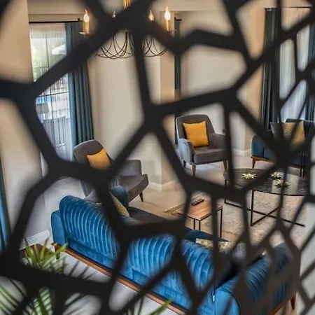 Palmiye Jakuzi Ve Havuzlu Luks Tatil Evi - Ocekhomes