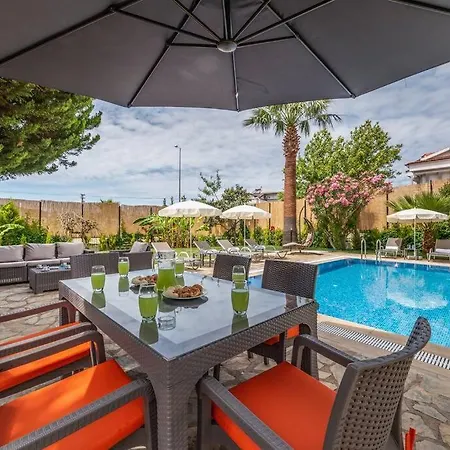 Palmiye Jakuzi Ve Havuzlu Luks Tatil Evi - Ocekhomes *