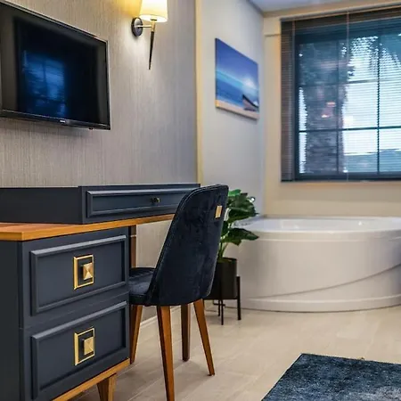Palmiye Jakuzi Ve Havuzlu Luks Tatil Evi - Ocekhomes Villa Fethiye