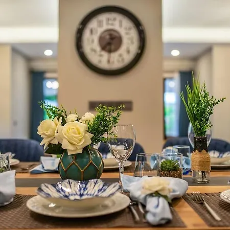 Villa Palmiye Jakuzi Ve Havuzlu Luks Tatil Evi - Ocekhomes *