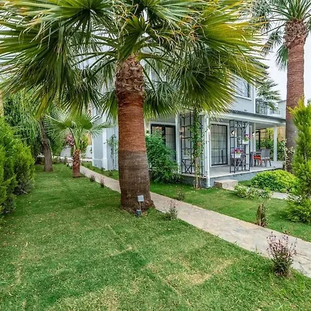 Palmiye Jakuzi Ve Havuzlu Luks Tatil Evi - Ocekhomes Villa Fethiye